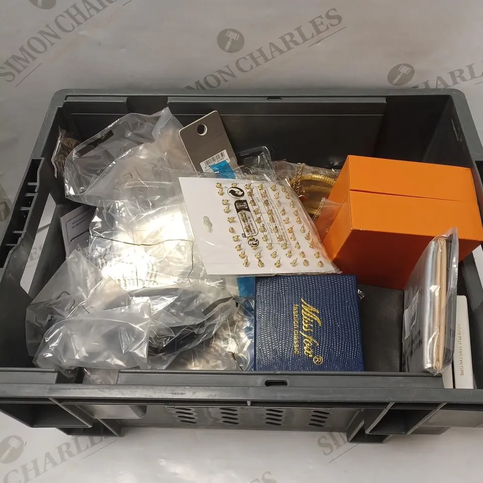 LARGE QUANTITY OF ASSORTED JEWELLERY TO INCLUDE: NECKLACES, RINGS, WATCHES, EARRINGS AND GLASSES FROM MISS FOX, LAURA ASHLEY, JON RICHARD, ETC
