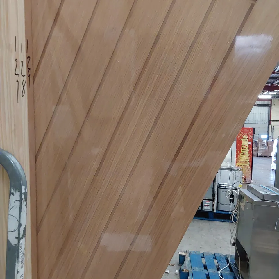 OAK VENEER PRE FINISHED COTTAGE STYLE INTERNAL DOOR 1981 × 686mm