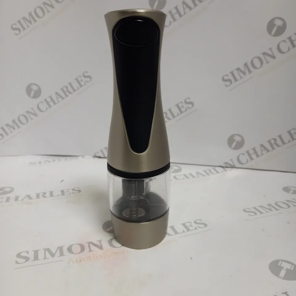 COLE & MASON KEW ELECTRONIC SALT AND PEPPER MILL SET