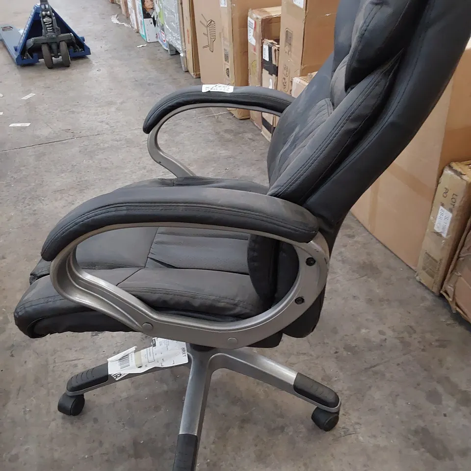 PU DIRECTORS CHAIR - BLACK  RRP £149