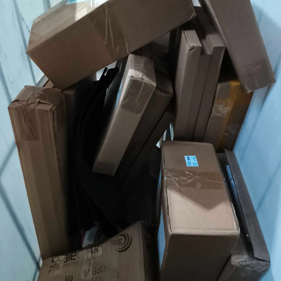 APPROXIMATELY 15 ASSORTED HOUSEHOLD & FURNITURE PRODUCTS TO INCLUDE SHELVES, DISH RACKS, DINNERWARE ETC 