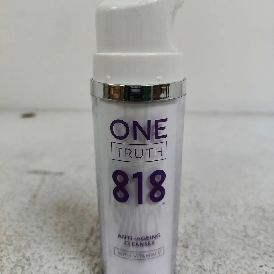 ONE TRUTH 818 ANTI-AGEING CLEANSER WITH VITAMIN C – 100ML