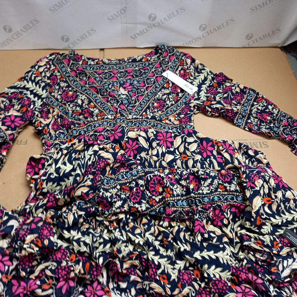 ROMAN BORDER PRINT MAXI DRESS - 20
