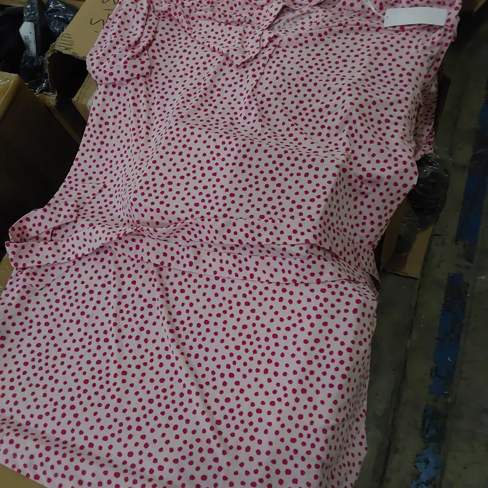 BOX OF APPROXIMATELY 11 BRAND NEW PINK POLKA DOT SMOCK DRESSES WITH TIE