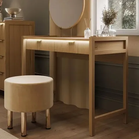 BOXED DAKOTA DRESSING TABLE WITH APP CONTROL LIGHTS - OAK (1 BOX)