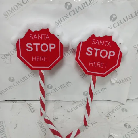 BOXED FESTIVE SET OF PRELIT SANTA STOP HERE STAKES