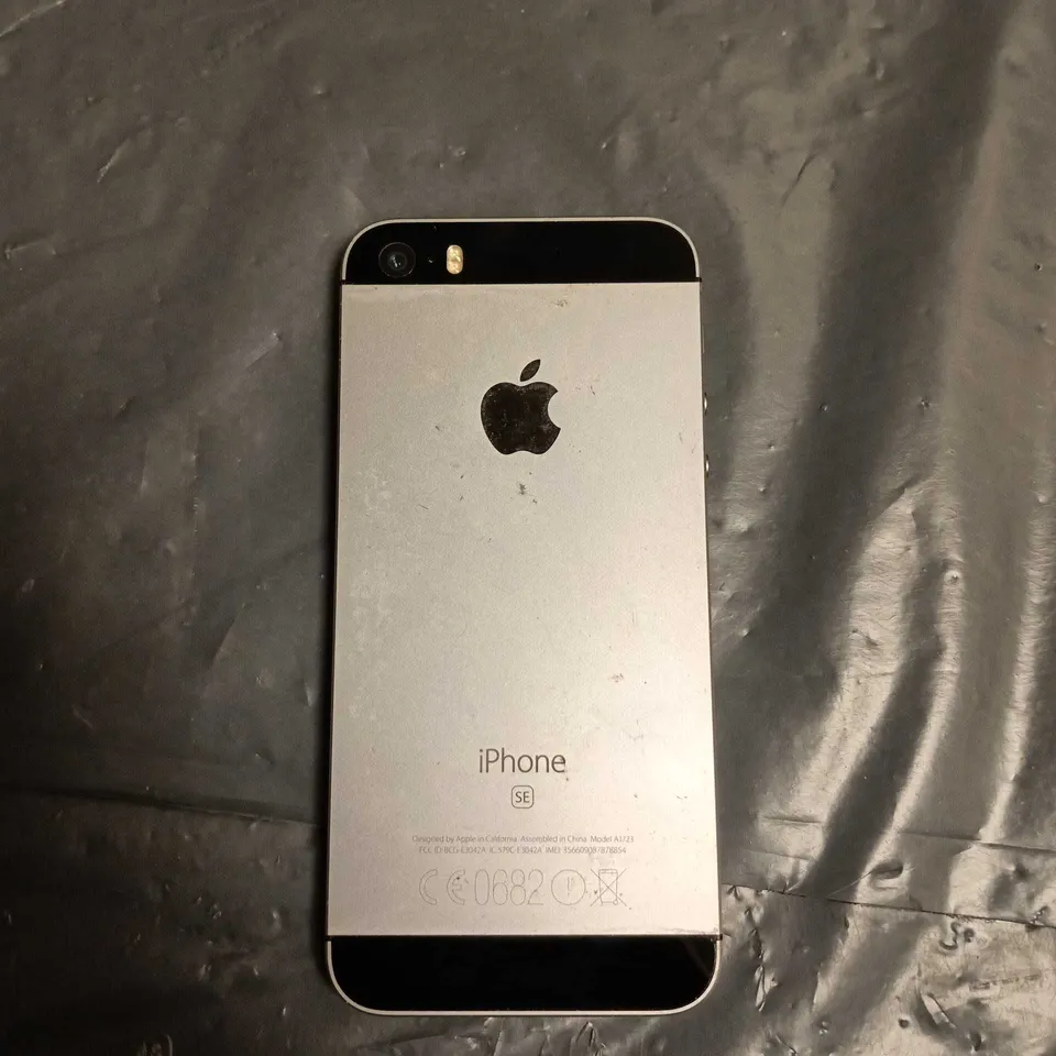APPLE IPHONE SE A1723