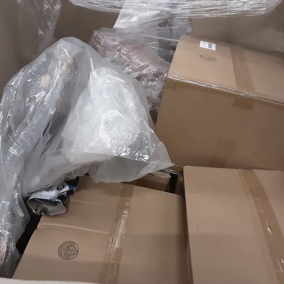 PALLET OF ASSORTED PRODUCTS INCLUDING FRONT DIP BIN, 2 DRAWER STORAGE UNIT, M DESIGN TRANSLUCENT BASKETS, M DESIGN METAL SHOWER CADDY, ADDIS SUPERDRY SPONGE MOP 