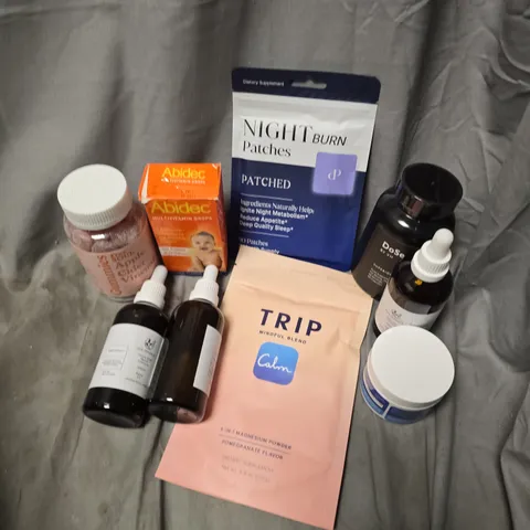APPROXIMATELY 15 ASSORTED VITAMIN/HEALTH AID PRODUCTS TO INCLUDE TRIP MAGNESIUM POWDER, APPLE CIDER VINEGAR, NIGHT BURN PATCHES, ETC - COLLECTION ONLY