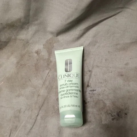 CLINIQUE 7 DAY SCRUB CREAM – RINSE-OFF FORMULA, 100 ML UNBOXED