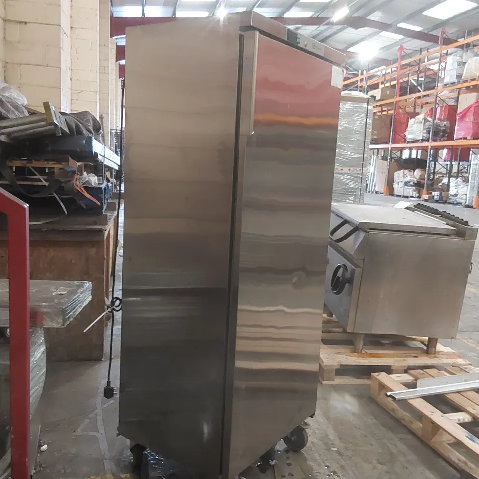 ELECTROLUX RO4FSF4GK COMMERCIAL FREESTANDING FREEZER 