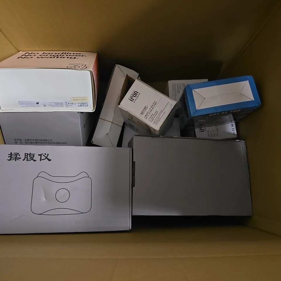 BOX OF APPROXIMATELY 10 ASSORTED ITEMS TO INCLUDE - SPLIT SOLAR LAMP , ELECTRIC IRON , SY-T1 ETC