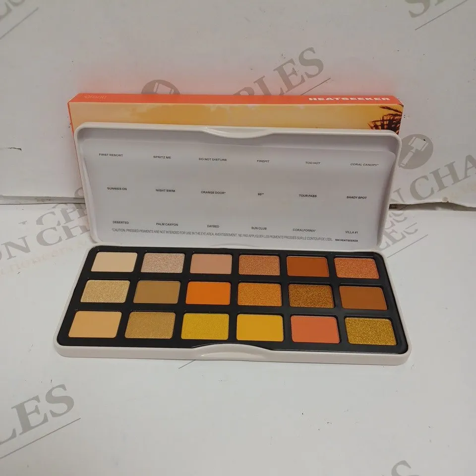 BOXED MORPHE HEATSEEKER ARTISTRY PALETTE. 