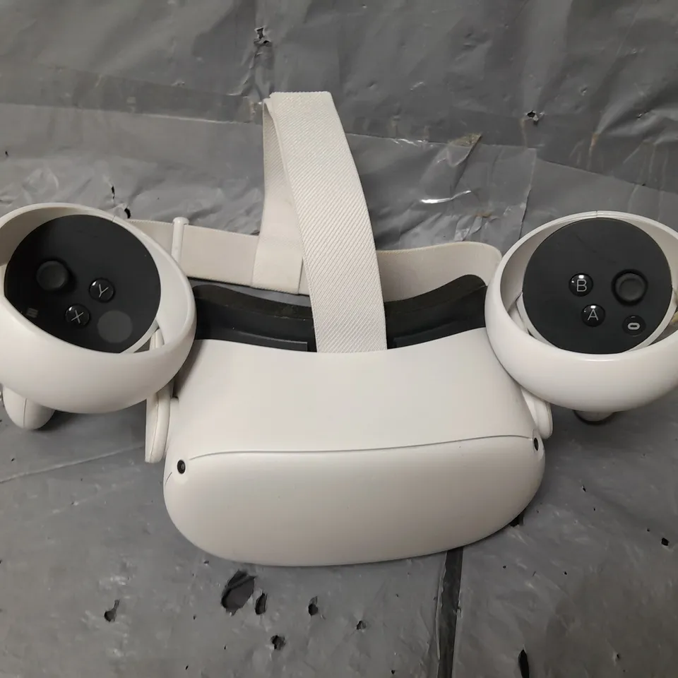 META OCULUS QUEST 2 128GB ALL IN ONE VR HEADSET