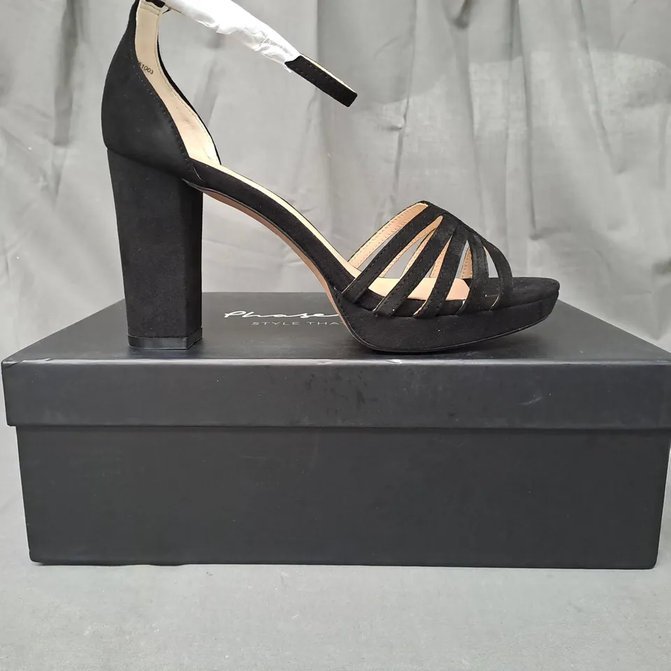 BOXED PAIR OF PHASE EIGHT SUED PLATFORM OPEN TOE BLOCK HEEL SHOES IN BLACK UK SIZE 4