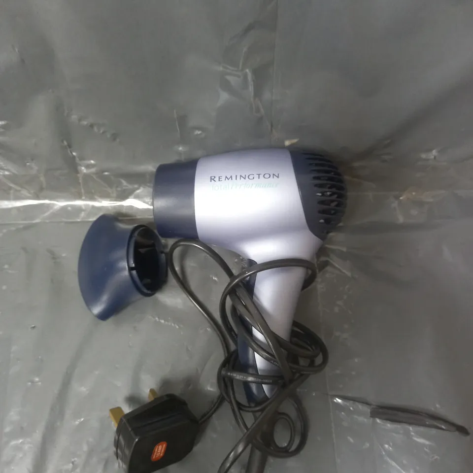 REMINGTON TOTAL PERFORMANCE TRAVEL HAIRDRYER