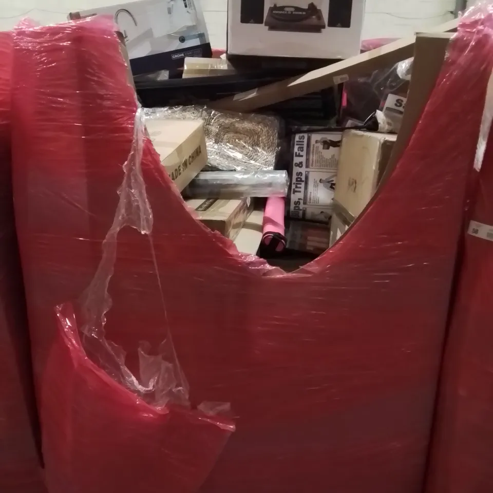 PALLET CONTAINING VARIOUS ASSORTED BOXED HOUSEHOLD ITEMS TO INCLUDE: KITCHEN MIXER TAP, TURNTABLE SYSTEM, CEILING LIGHTS, AND LOTS MORE UNMARKED BOXED ITEMS 
