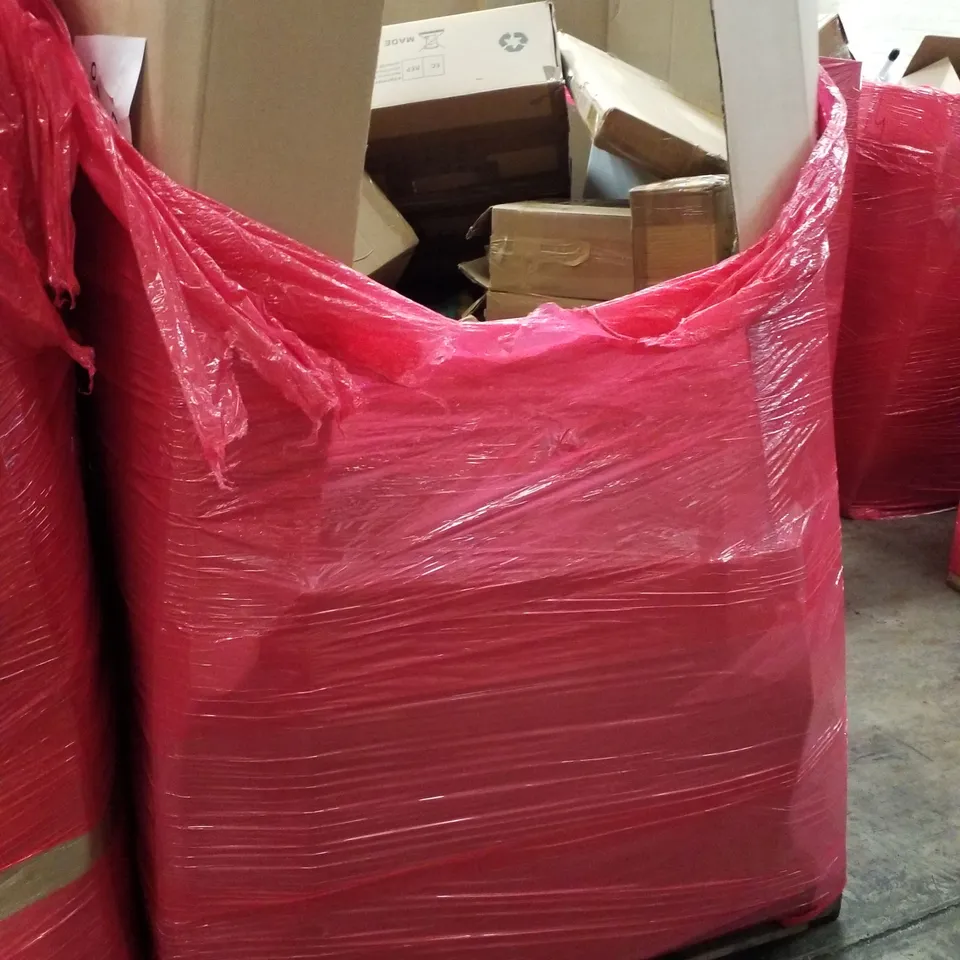 PALLET OF ASSORTED PRODUCTS INCLUDING ALUMINIUM LADDER 4.7M, TOILET SEAT, CEILING FAN WITH LIGHT, BLACK SHOWER SET, DECORATIVE GARDEN FENCE