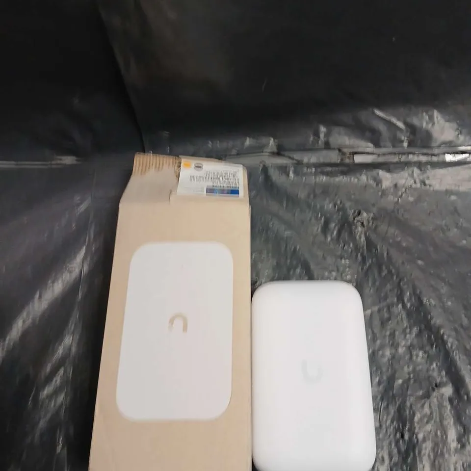 UBIQUITI UNIFI NETWORKING DEVICE , BOXED