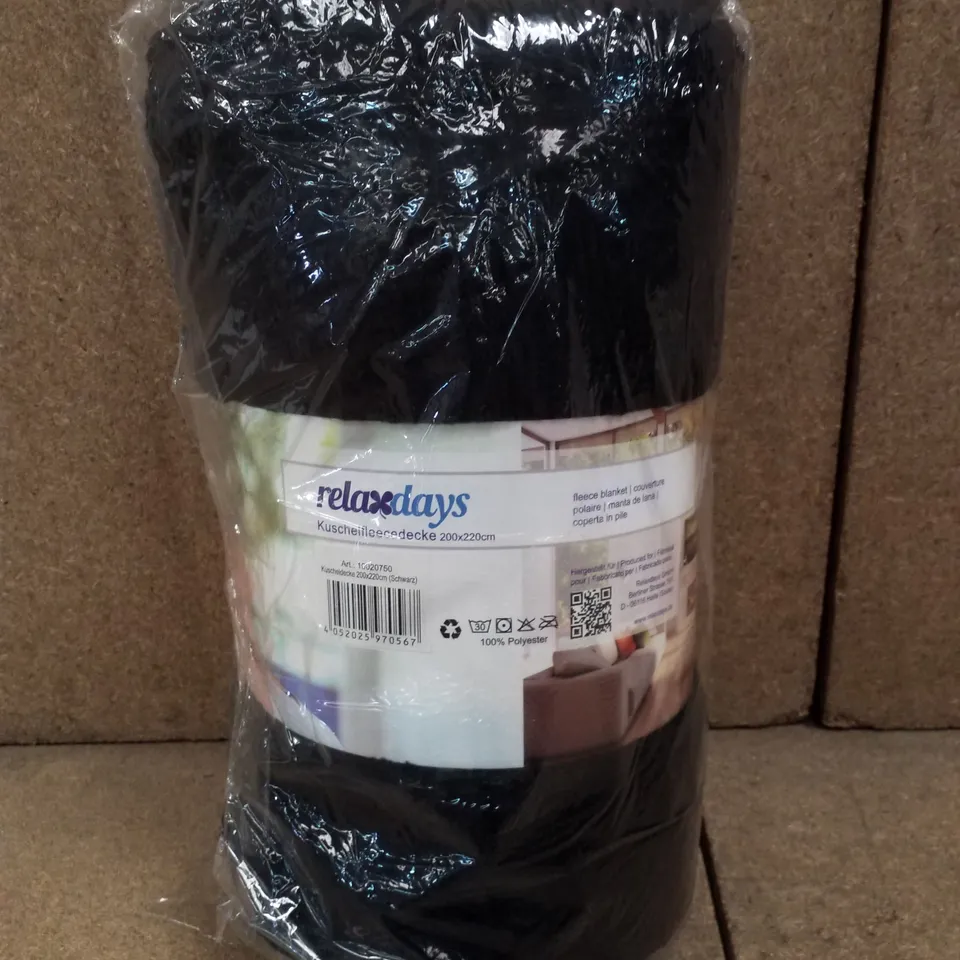 SOFT & SNUGGLY BLANKET 200×220CM - BLACK