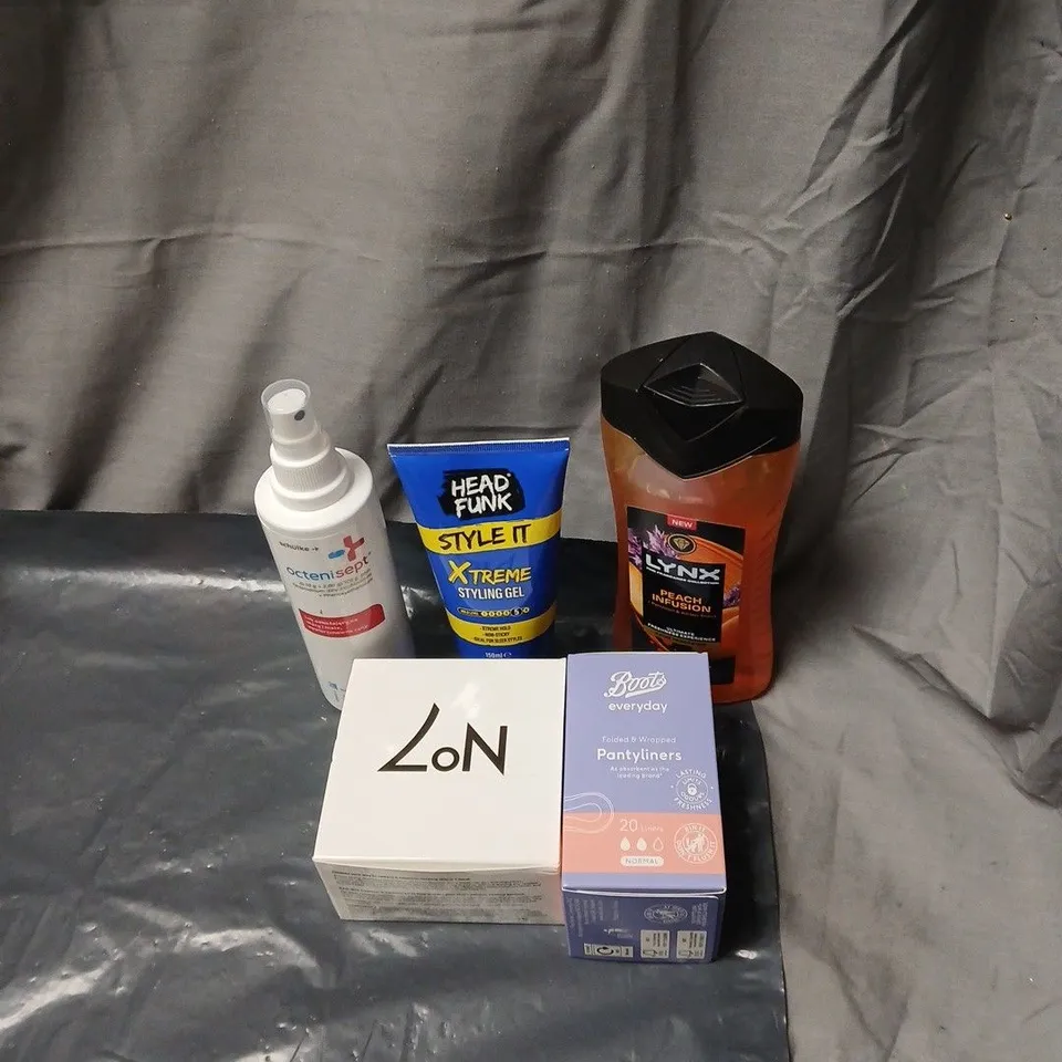 APPROXIMATELY 20 ASSORTED COSMETICS INCLUDING LYNX SHOWER GEL, NO 7 CLEANSING BALM, BOOTS PANTYLINERS, XTREME STYLING GEL ETC