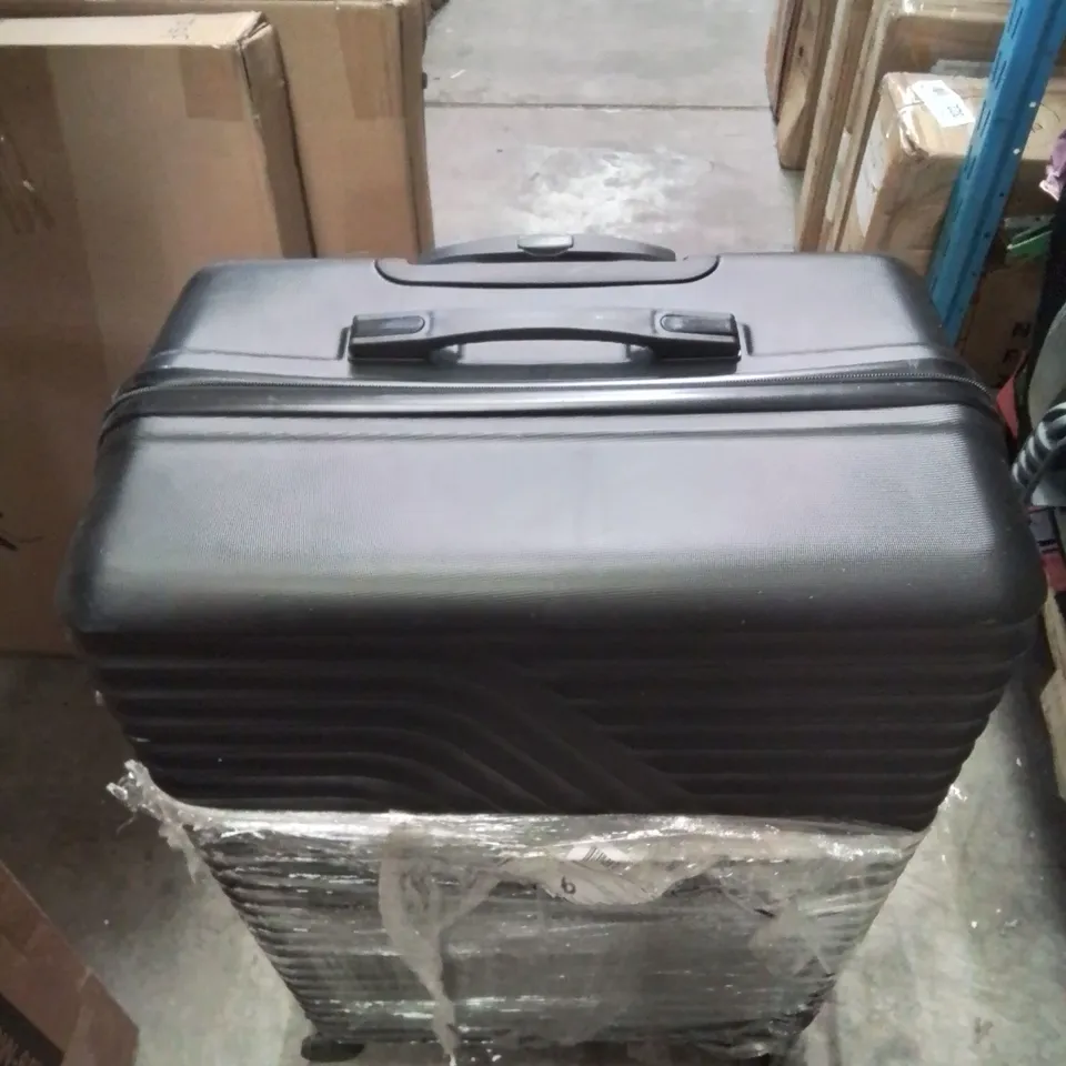 LARGE BLACK LUGGAGE SUITCASE/HOLDLE 