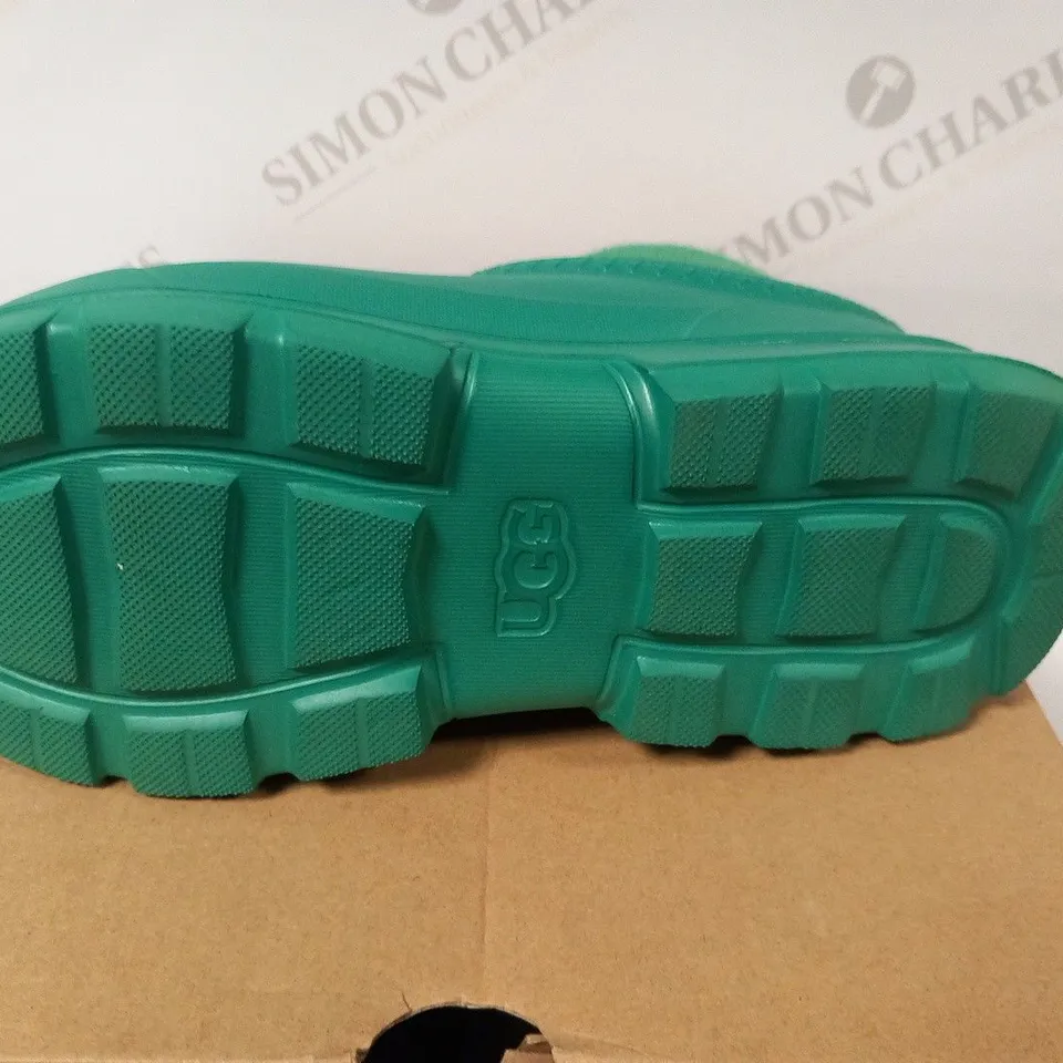 BOXED UGG W TASMAN X SIZE 5