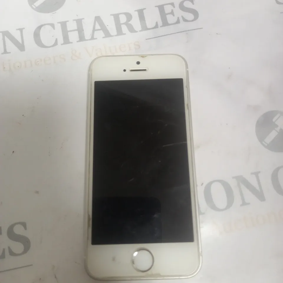 APPLE IPHONE WHITE MODEL A1723