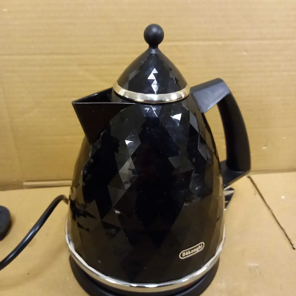 DELONGHI KBJ3001W BRILLANTE KETTLE RRP £64.99