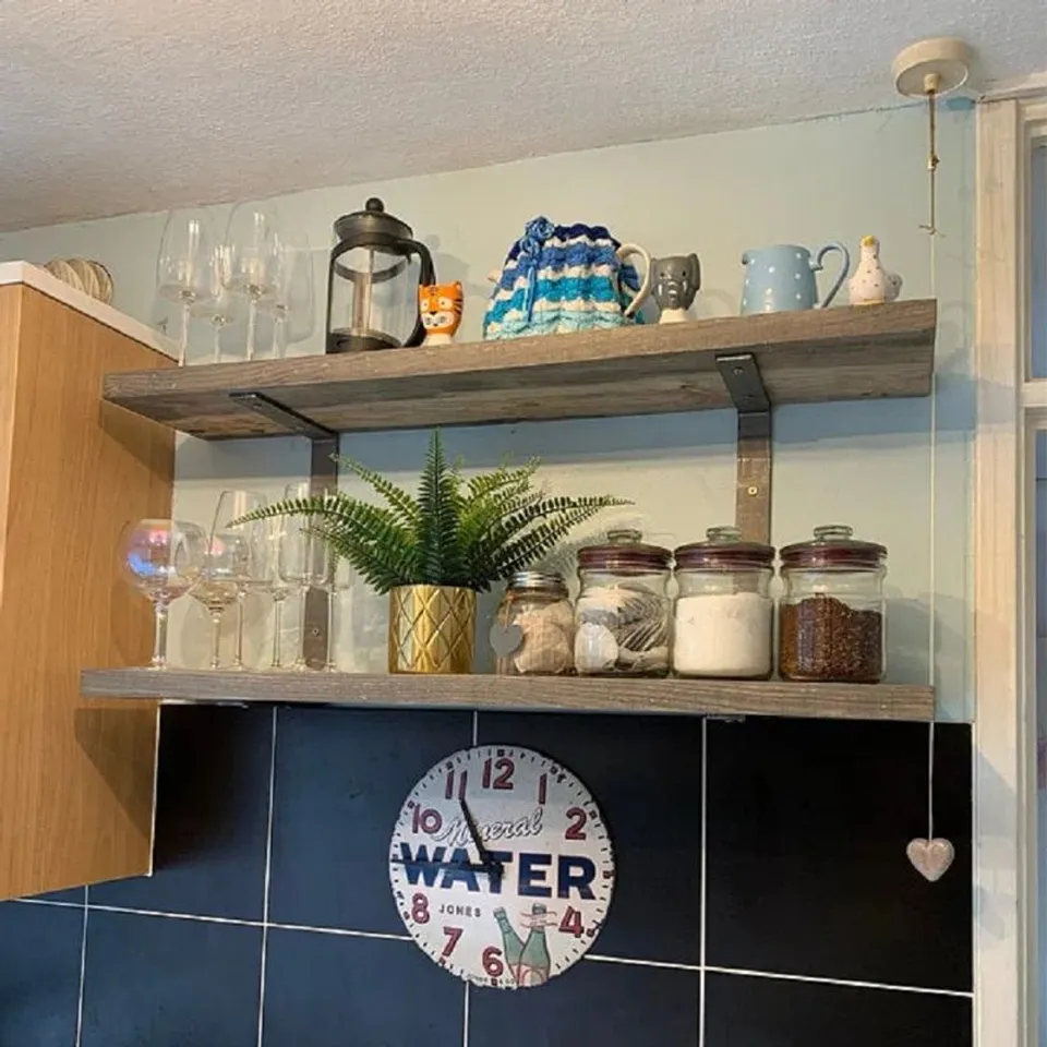 BOXED 2 x 130cm DRIFTWOOD SOLID WOOD SHELF & DOUBLE BRACKETS - INDUSTRIAL (1 BOX)
