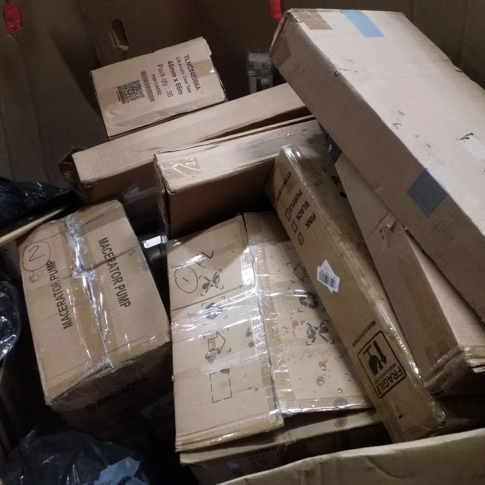 PALLET CONTAINING ASSORTED PRODUCTS INCLUDING HEATED THROW, 22" MONITOR, TOILET SEAT, CAMPING DOME TENT & LITTLE CHEF PLAY KITCHEN