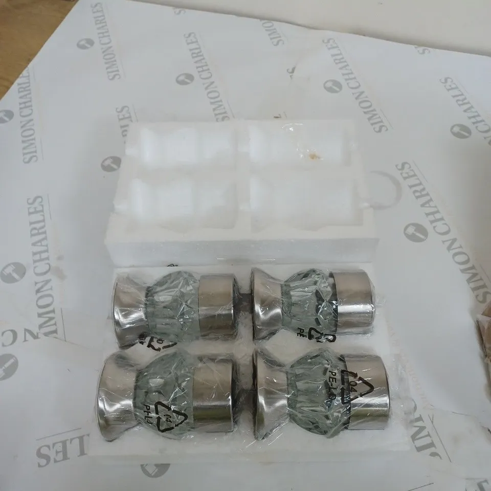 BOXED GARDEN REFLECTIONS SET OF 4 SOLAR COLOUR CHANGING POST LIGHTS
