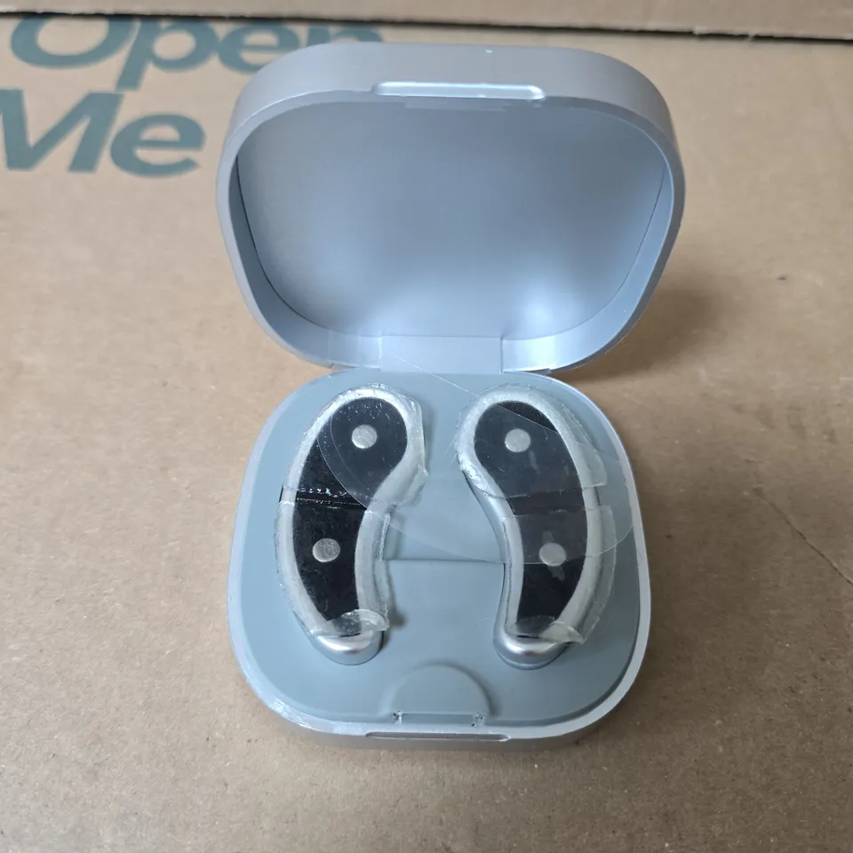 BEAULUXE LUMIZEN EYE MASSAGER – BOXED WITH BLUE ACCESSORY CASE