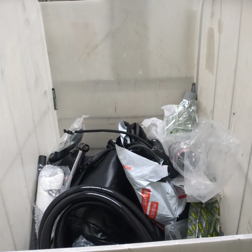 CAGE OF APPROXIMATELY 25 ASSORTED AUTO/RELATED ITEMS TO INCLUDE CV JOINTS, VOLKSWAGON INFOTAINMENT HEAD UNIT, AUTOMOTIVE LIGHTING ETC
