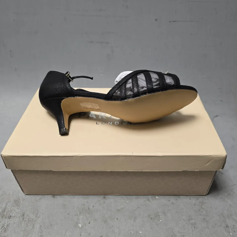 BOXED PAIR OF PARADOX EVELYN WIDE FIT SHOES - 4