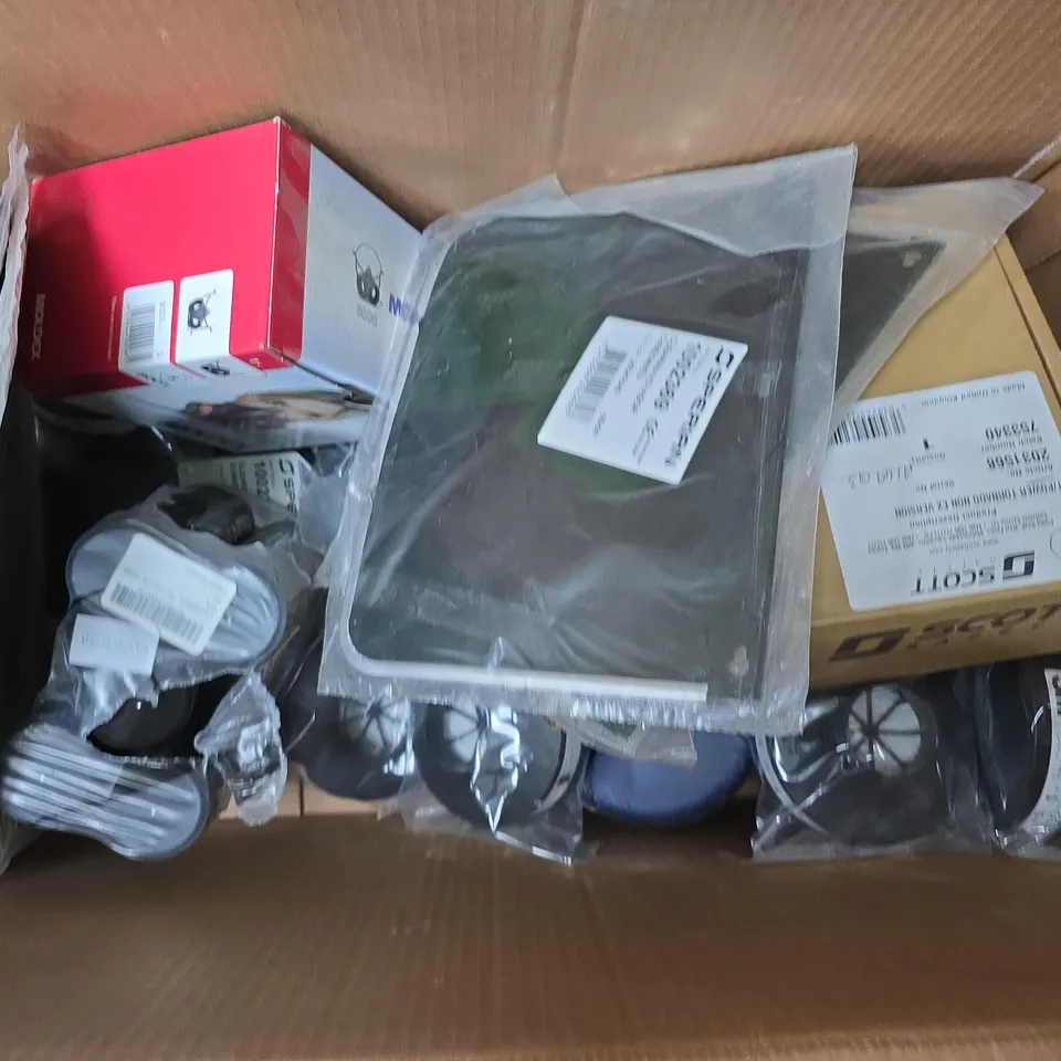 BOX OF ASSORTED PPE EQUIPMENT TO INCLUDE VISORS, FACE MASKS ETC 