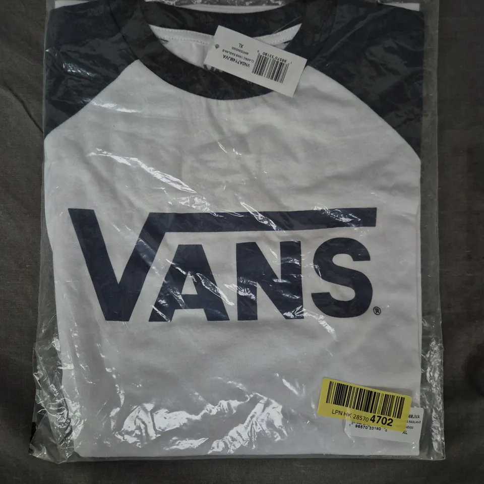 VANS CLASSIC T-SHIRT IN WHITE/NAVY SIZE XL