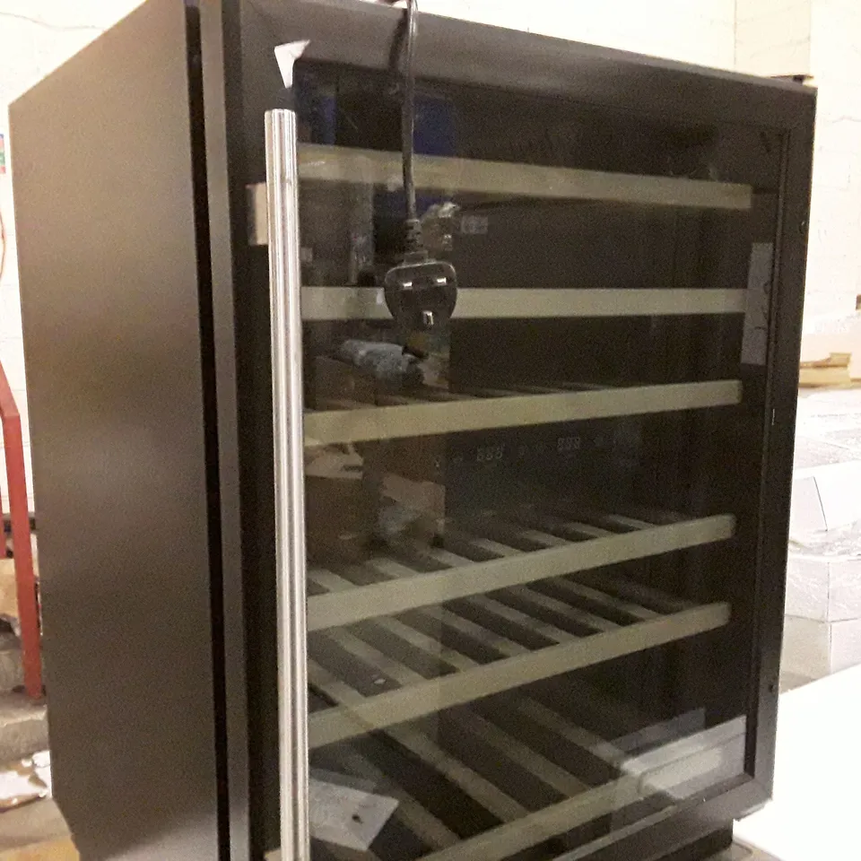 6 SHELF DRINKS COOLER