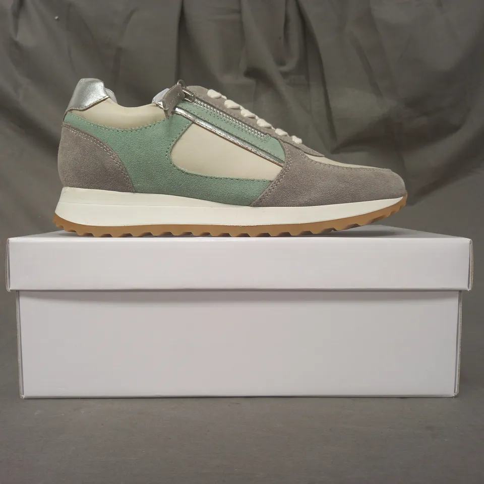 BOXED PAIR OF ANA & AVA SHOES IN MINT/GREY/SILVER EU SIZE 39
