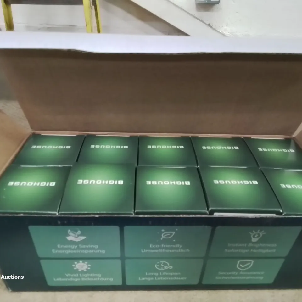 A BOX OF 400LM/5W B22 ENERGY SAVING LIGHT BULBS 