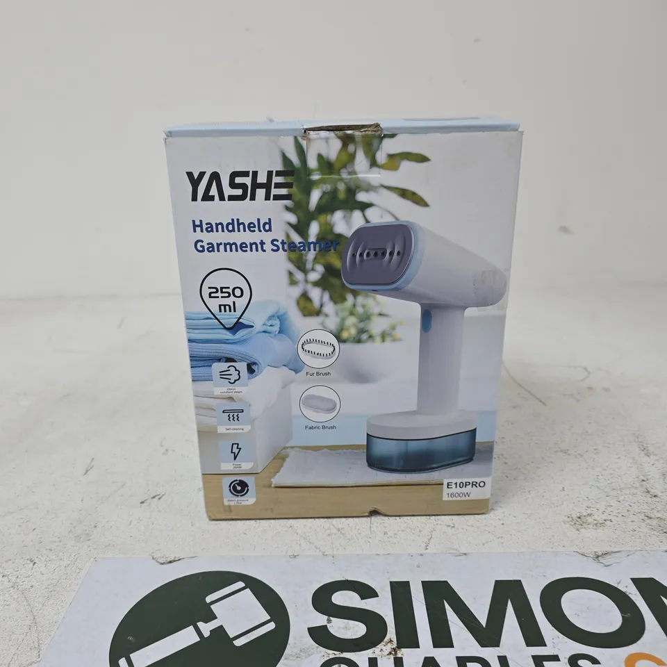 HANDHELD GARMENT STEAMER – 250 ML CAPACITY, 1600W – BOXED