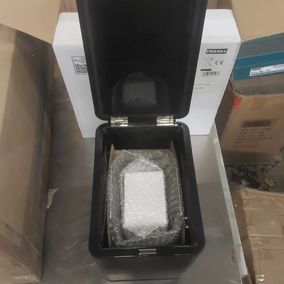 BOXED FRANKE COOL BOX