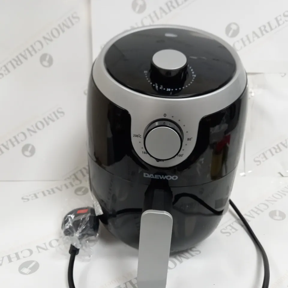 BOXED DAEWOO 2 LITRE COMPACT AIR FRYER