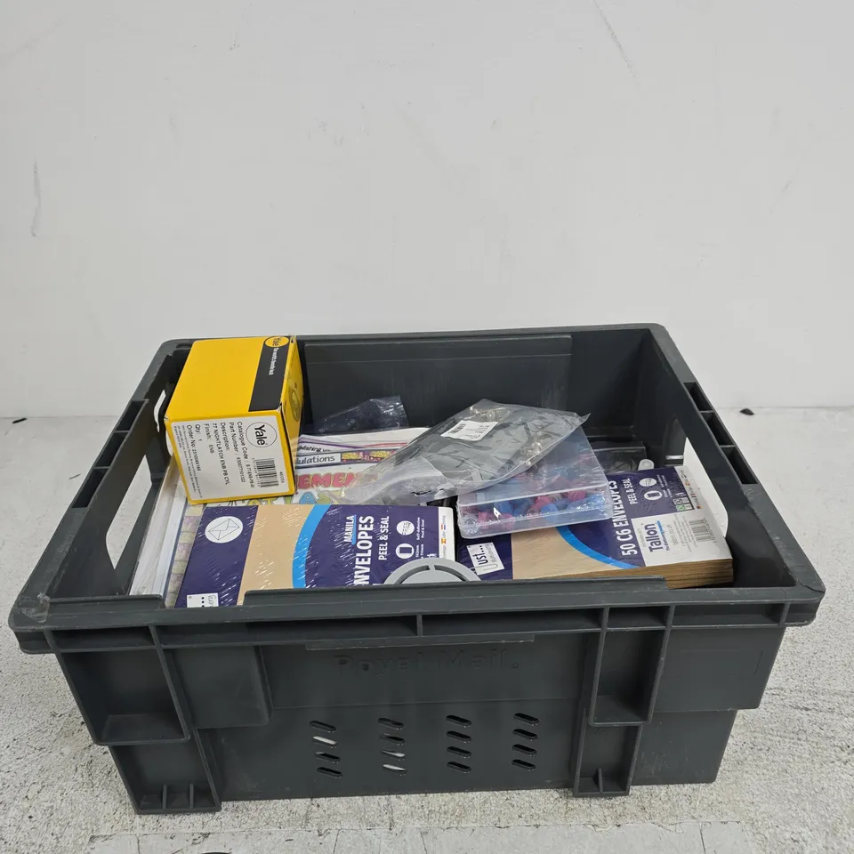 APPROXIMATELY 30 ASSORTED ITEMS INCLUDING RETIREMENT CARD, A LOCK MECHANISM AND C6 ENVELOPES