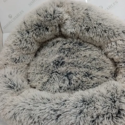 COZEE PAWS ODOUROLOGY FLUFFY ROUND PET BED - MEDIUM, TIPPED SILVER