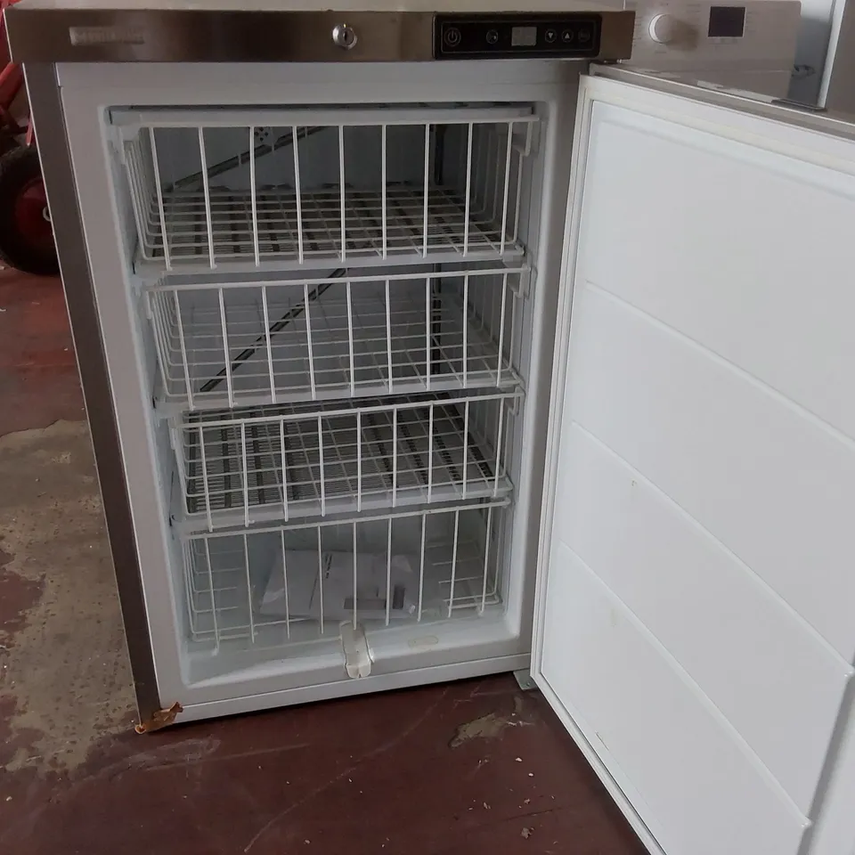 STERLING SPZ751ST 116L FREEZER