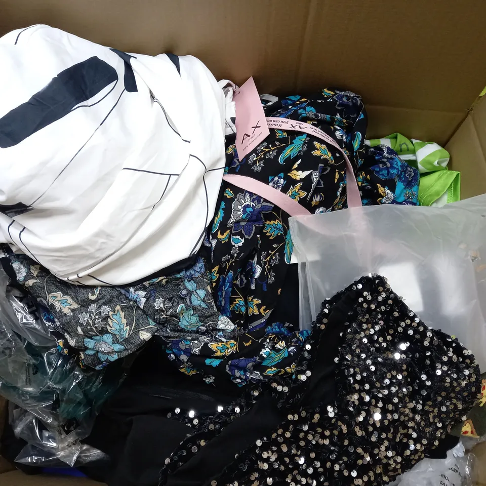 BOX OF APPROXIMATELY 25 ASSORTED CLOTHING ITEMS TO INCUDE - T-SHIRT , SOCKS , DRESS TOP - ETC