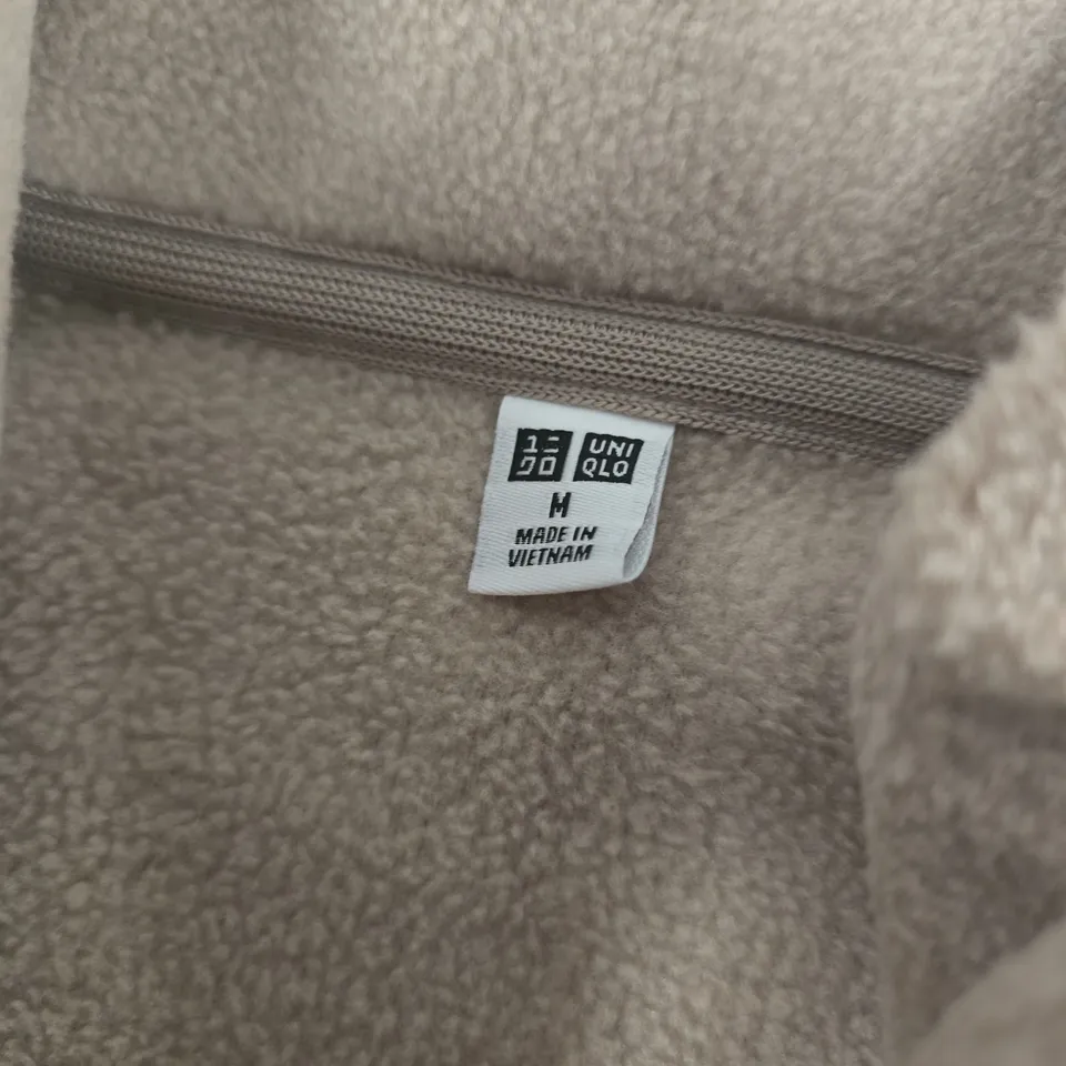 UNIQLO FLEECE FULL-ZIP JACKET IN BEIGE - MEDIUM