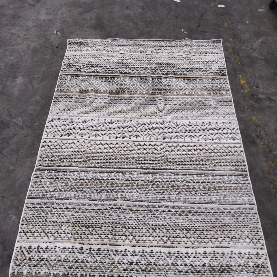 WOVEN RUG WITH GEOMETRIC STRIPE PATTERN – WHITE, BLACK & GREY (160X330CM)