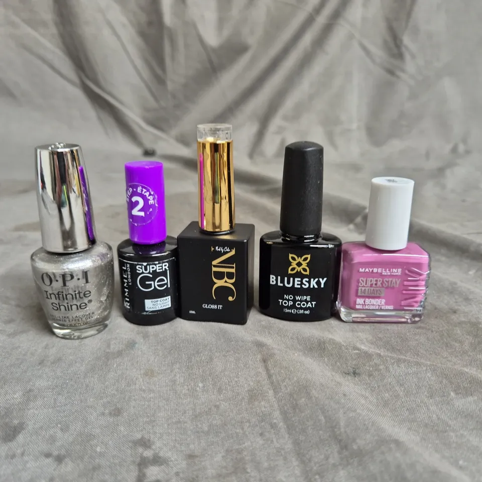 APPROXIMATELY 20 BOTTLES OF NAIL VARNISH TO INCLUDE MAYBELLINE, BLUESKY AND RIMMEL